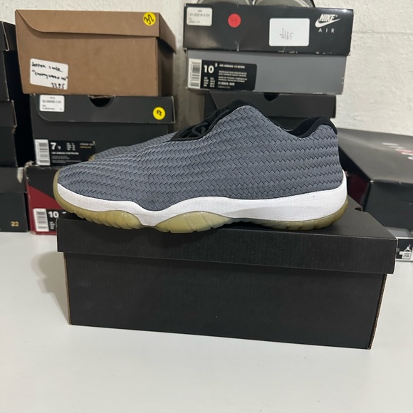 Jordan Future Low
Cool Grey - Picture 7 of 8